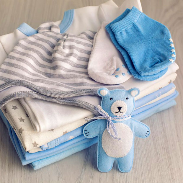 Vêtements bébés pour les premières semaines