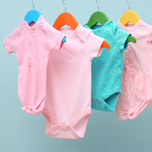 Vêtements bébés pour les premières semaines